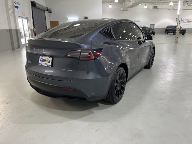Used 2022 Tesla Model Y Long Range image 9