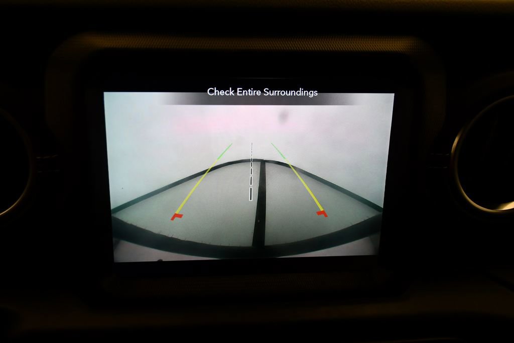 Used 2021 Jeep Wrangler Unlimited Sahara image 24