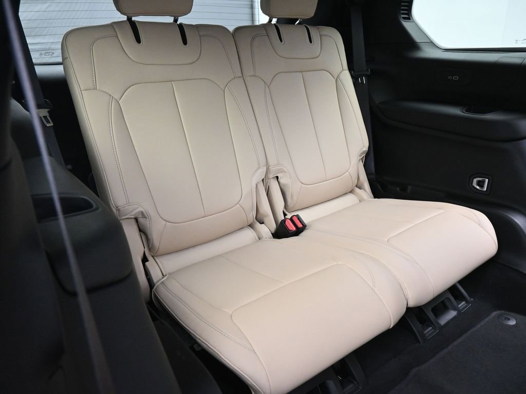 Used 2024 Jeep Grand Cherokee L Limited w/ Trailer Tow Package image 17