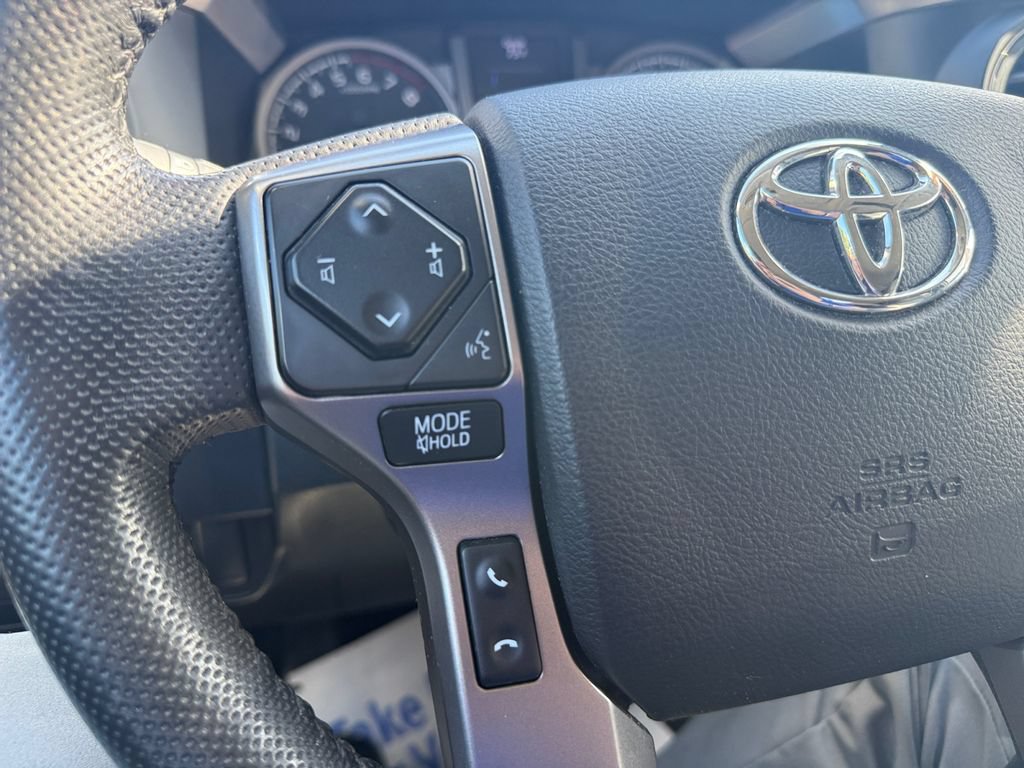 Used 2022 Toyota Tacoma SR5 w/ SR5 Appearance Package (SM) AWD/4WD image 34