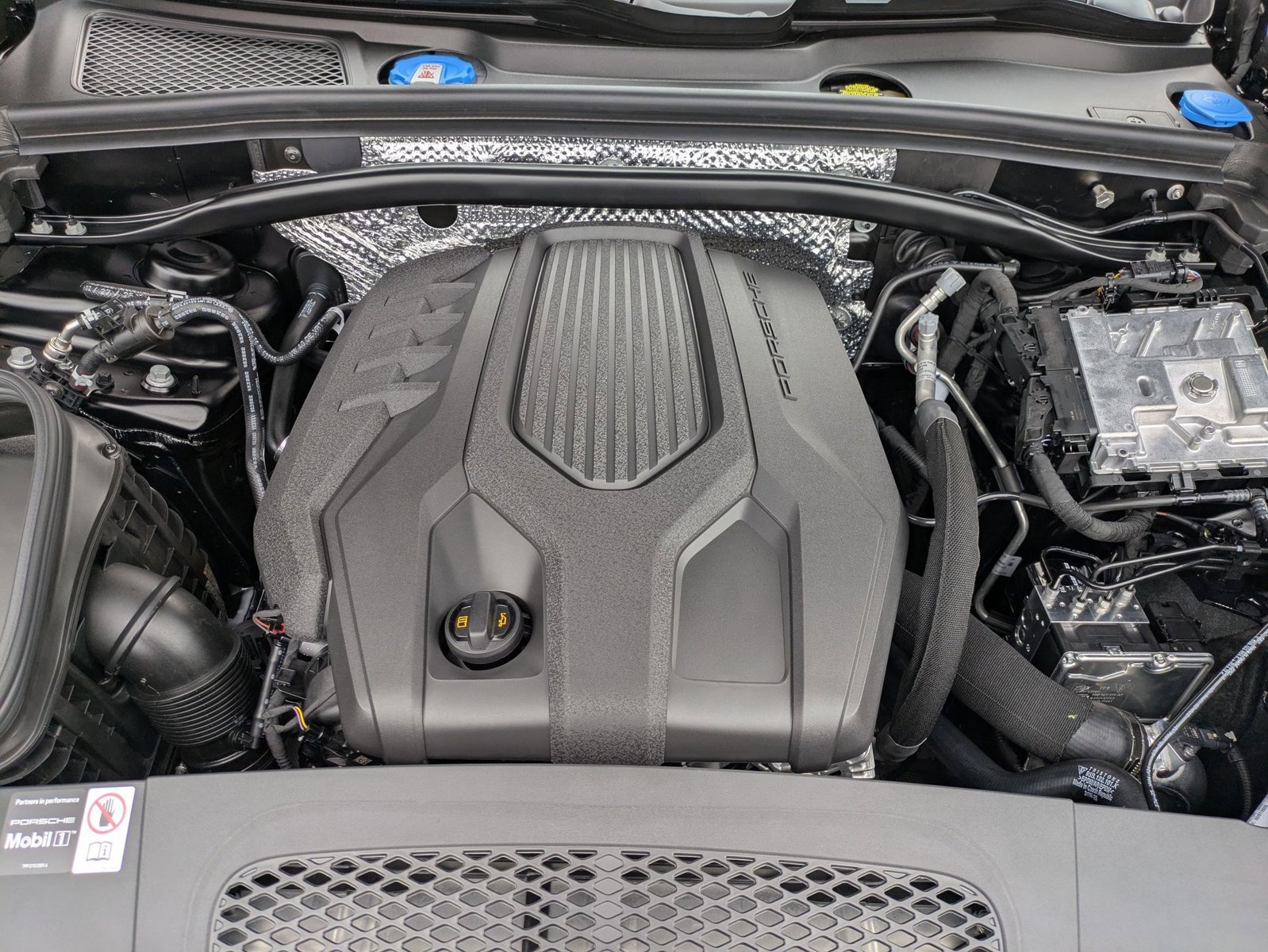 New 2026 Porsche Macan image 27