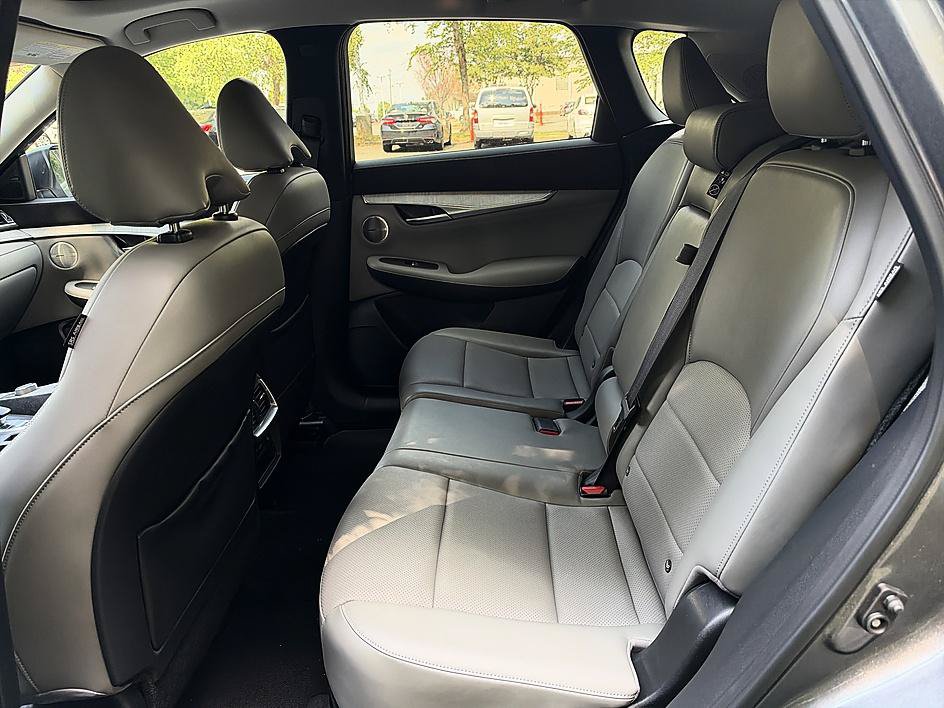 Certified 2023 INFINITI QX50 Sensory AWD/4WD image 16