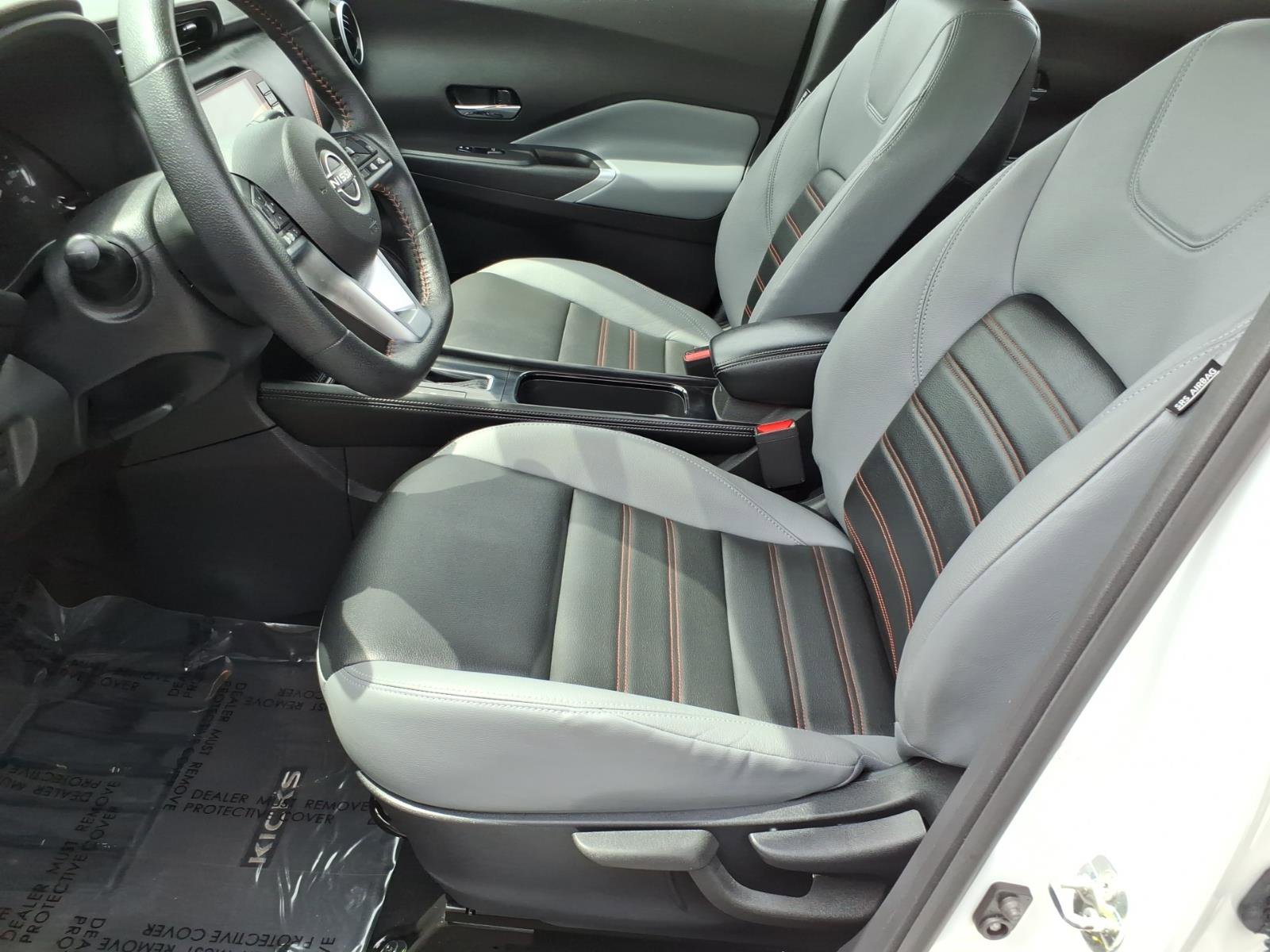 Used 2023 Nissan Kicks SR w/ SR Premium Package FWD image 14