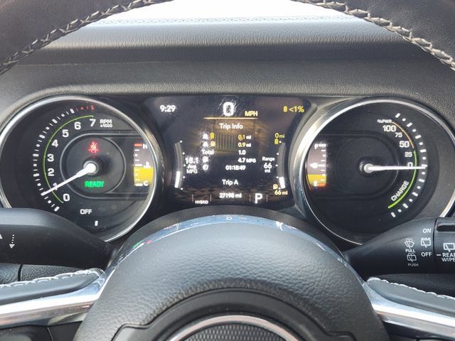 Used 2023 Jeep Wrangler Unlimited Sahara w/ Cold Weather Group AWD/4WD image 7