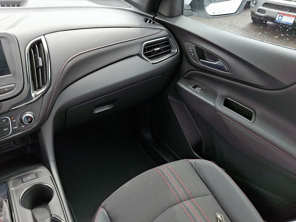 Used 2022 Chevrolet Equinox RS FWD image 17