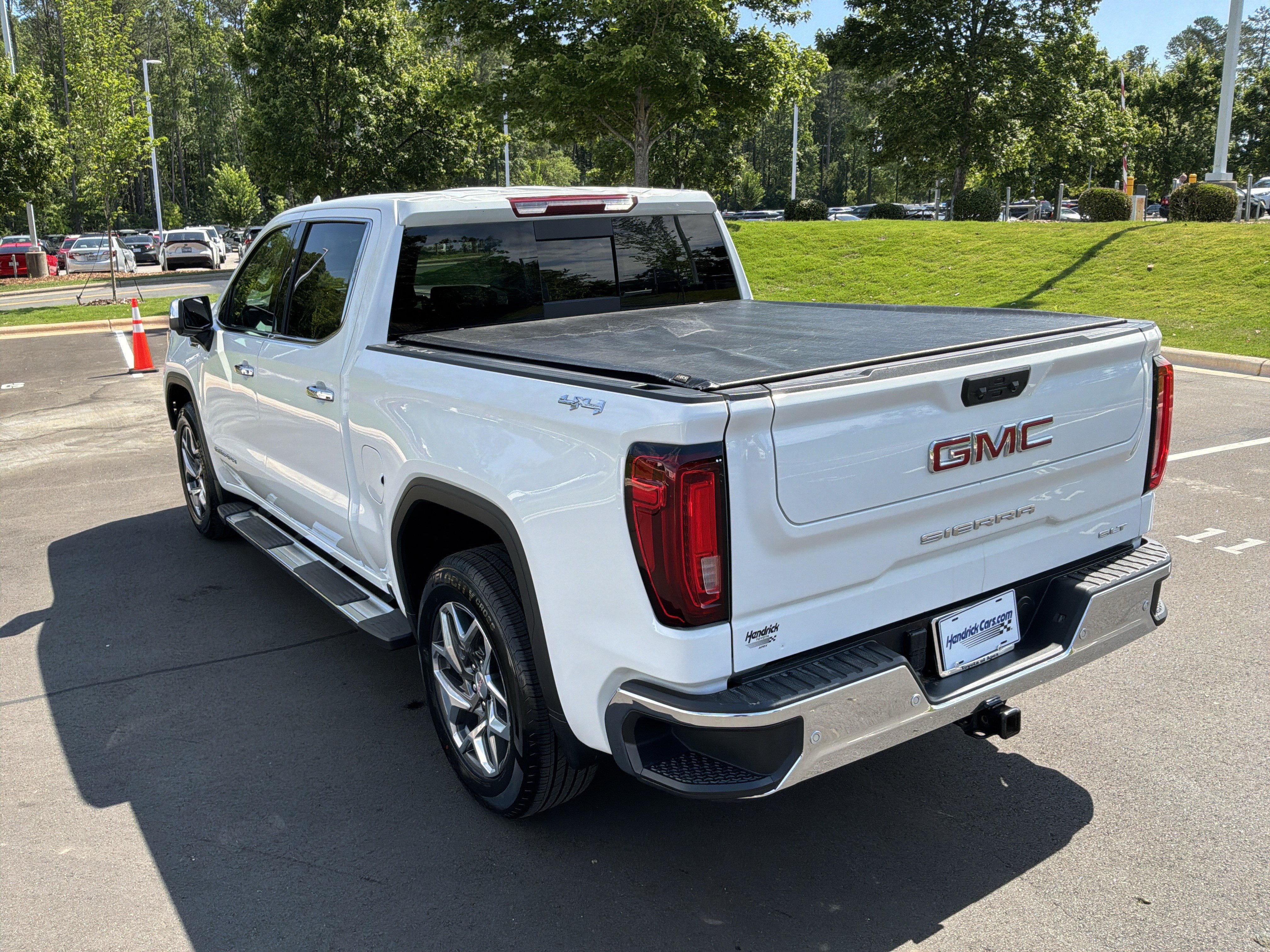 Used 2024 GMC Sierra 1500 SLT w/ SLT Premium Plus Package AWD/4WD image 8