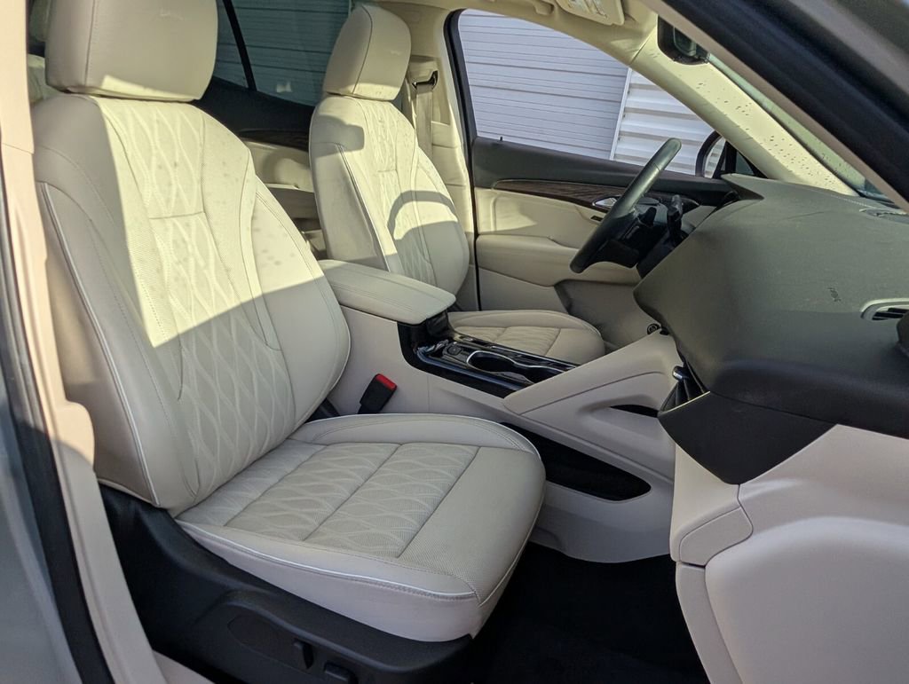 Used 2023 Buick Envision Avenir image 20