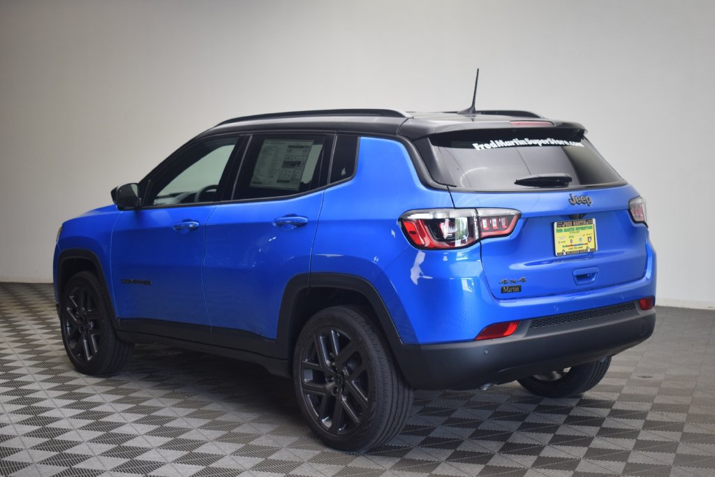 New 2026 Jeep Compass Limited w/ Sun, Sound & Navigation Group AWD/4WD image 11