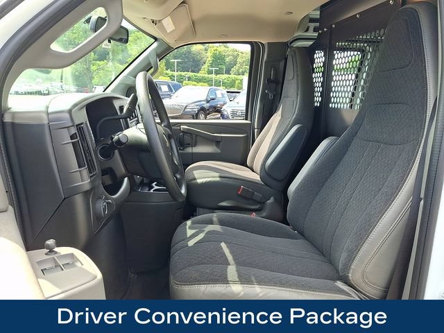 Used 2025 Chevrolet Express 2500 w/ Driver Convenience Package RWD image 2