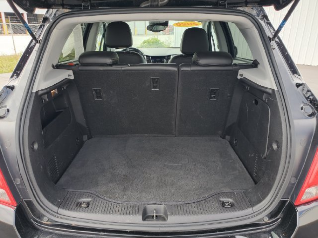 Used 2020 Chevrolet Trax Premier FWD image 29