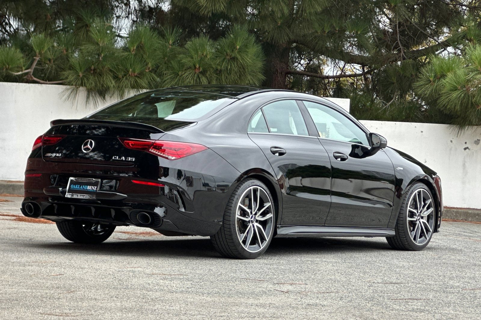 Used 2022 Mercedes-Benz CLA 35 AMG 4MATIC image 4