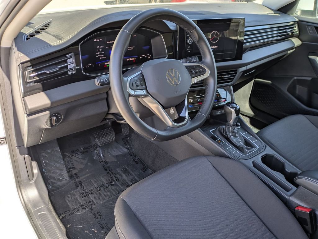 Used 2025 Volkswagen Jetta S image 14