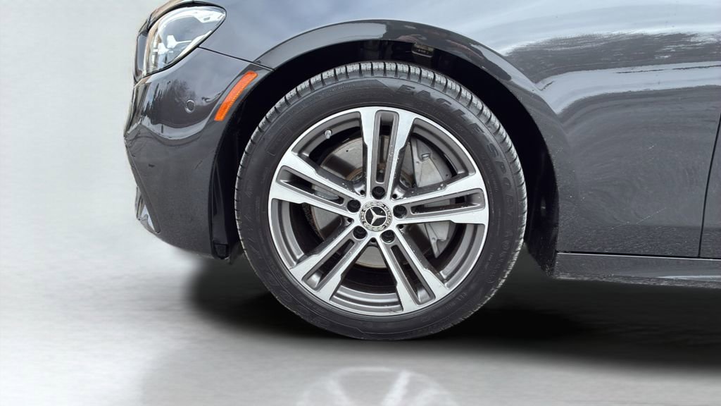 Used 2023 Mercedes-Benz E 350 4MATIC Sedan image 19