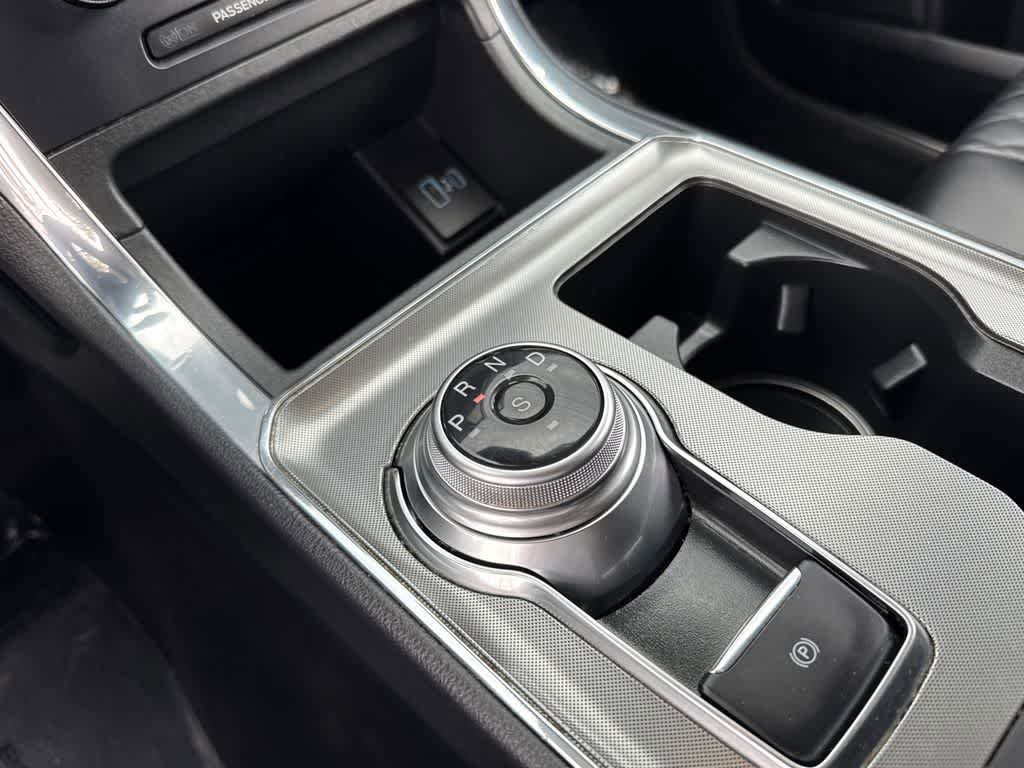 Certified 2024 Ford Edge Titanium image 25