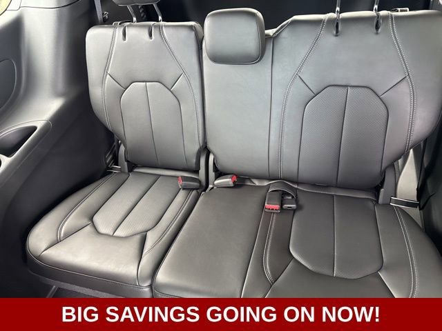 New 2026 Chrysler Pacifica Select image 19