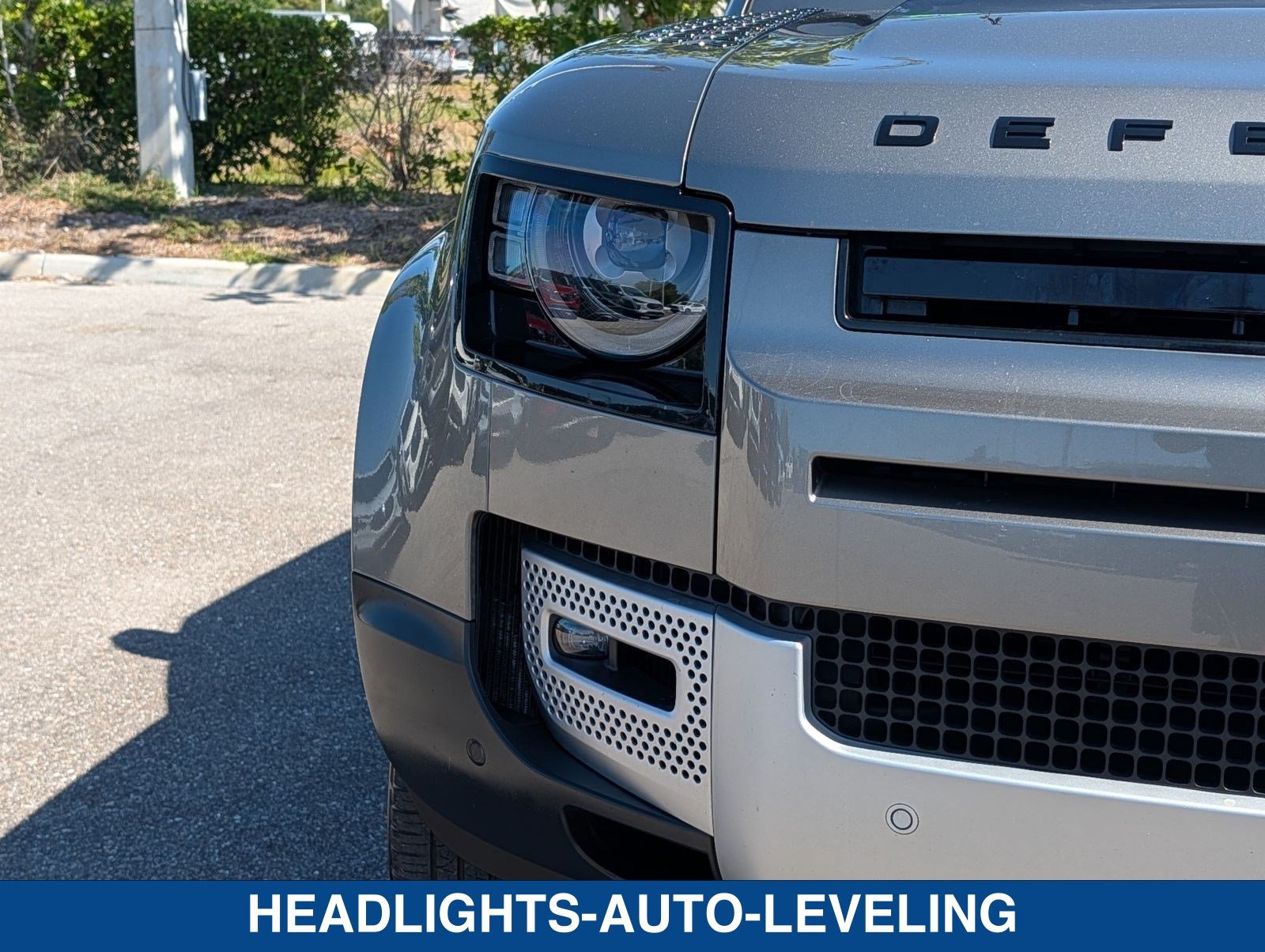Used 2021 Land Rover Defender 110 SE AWD/4WD image 10