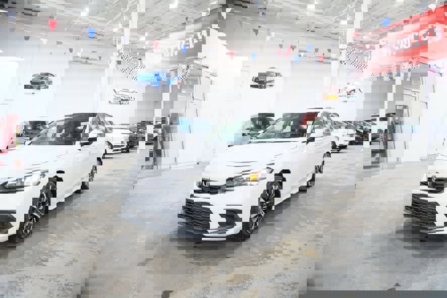 Used 2023 Honda Civic EX image 4