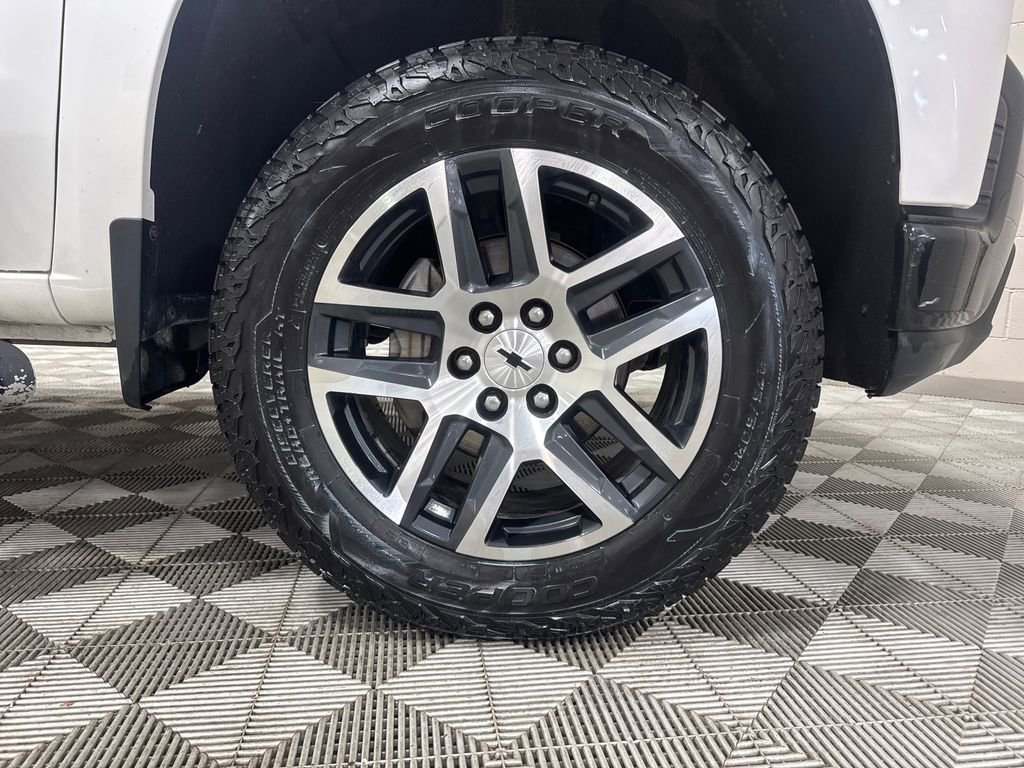 Used 2020 Chevrolet Silverado 1500 LT Trail Boss AWD/4WD image 48