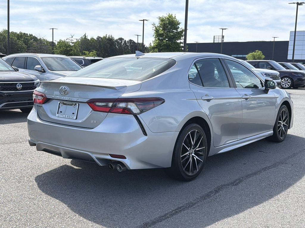 Used 2024 Toyota Camry SE FWD image 5