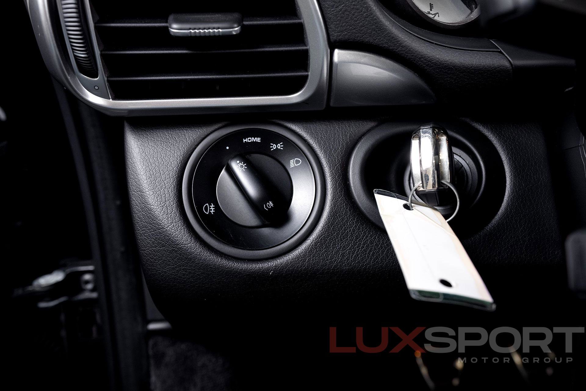 Used 2009 Porsche 911 Carrera S image 26