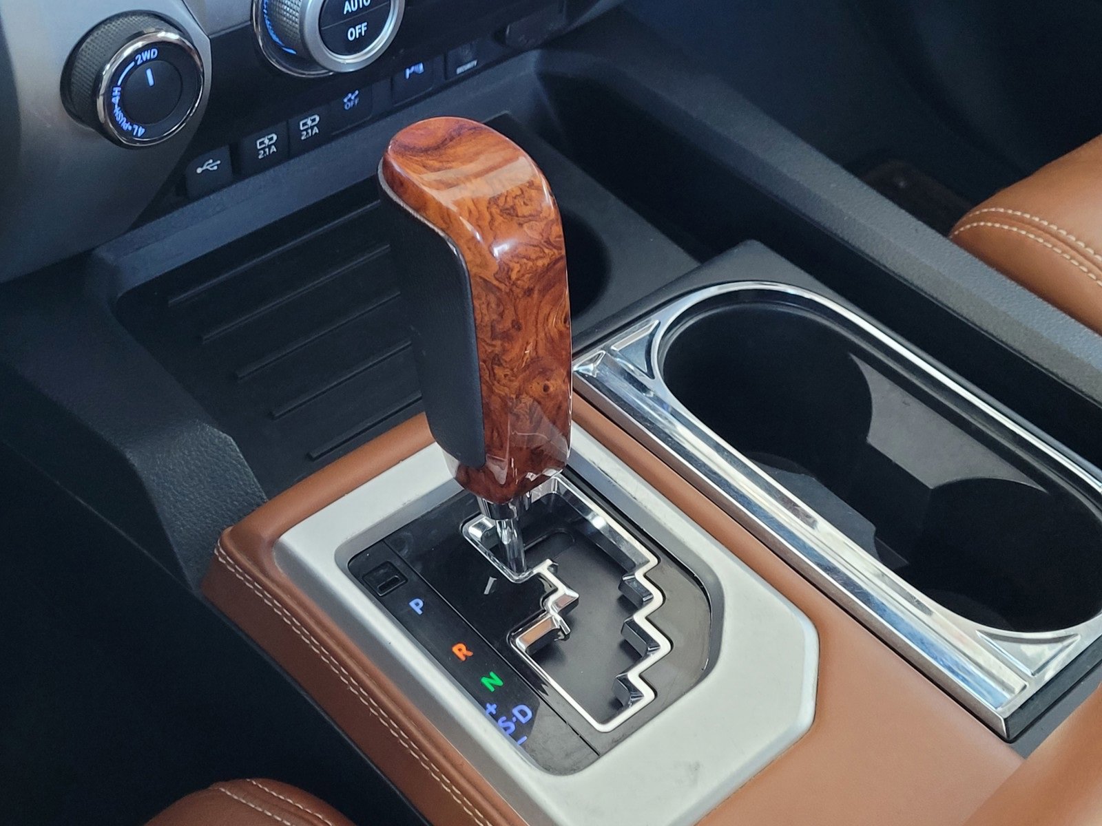 Used 2021 Toyota Tundra Platinum image 25