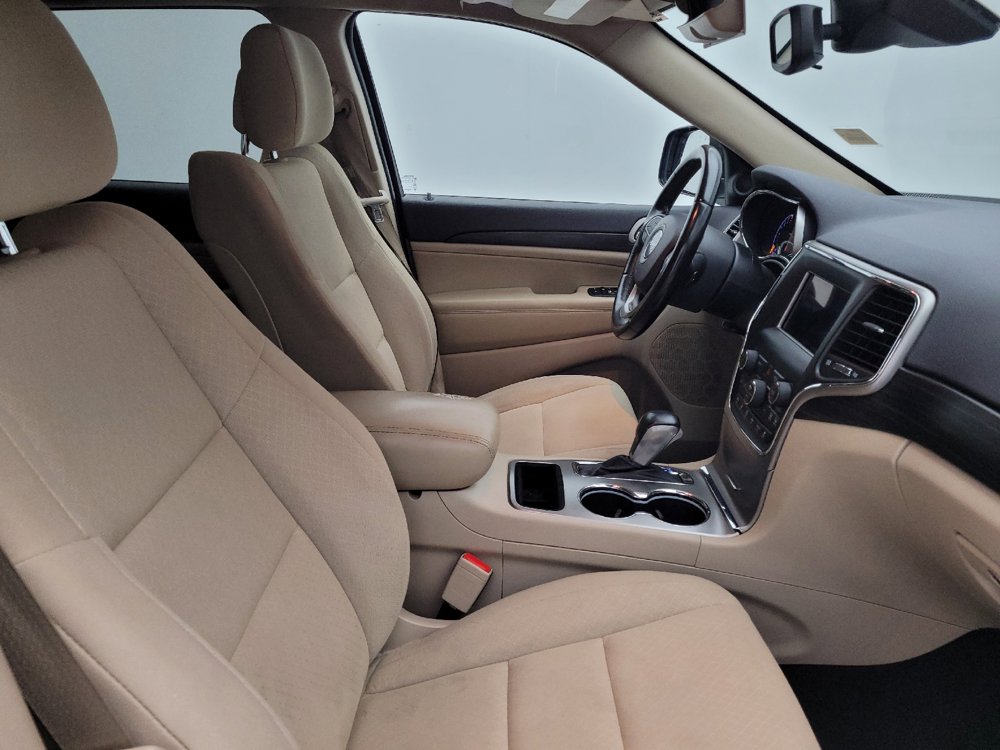 Used 2021 Jeep Grand Cherokee Laredo AWD/4WD image 21