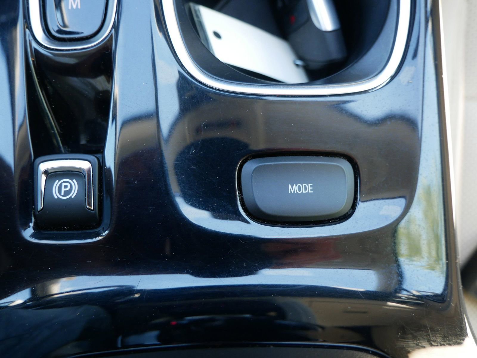 Used 2021 Buick Envision Essence AWD/4WD image 21