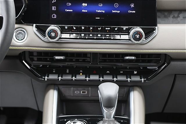 New 2024 Chevrolet Colorado ZR2 w/ ZR2 Bison Edition image 13