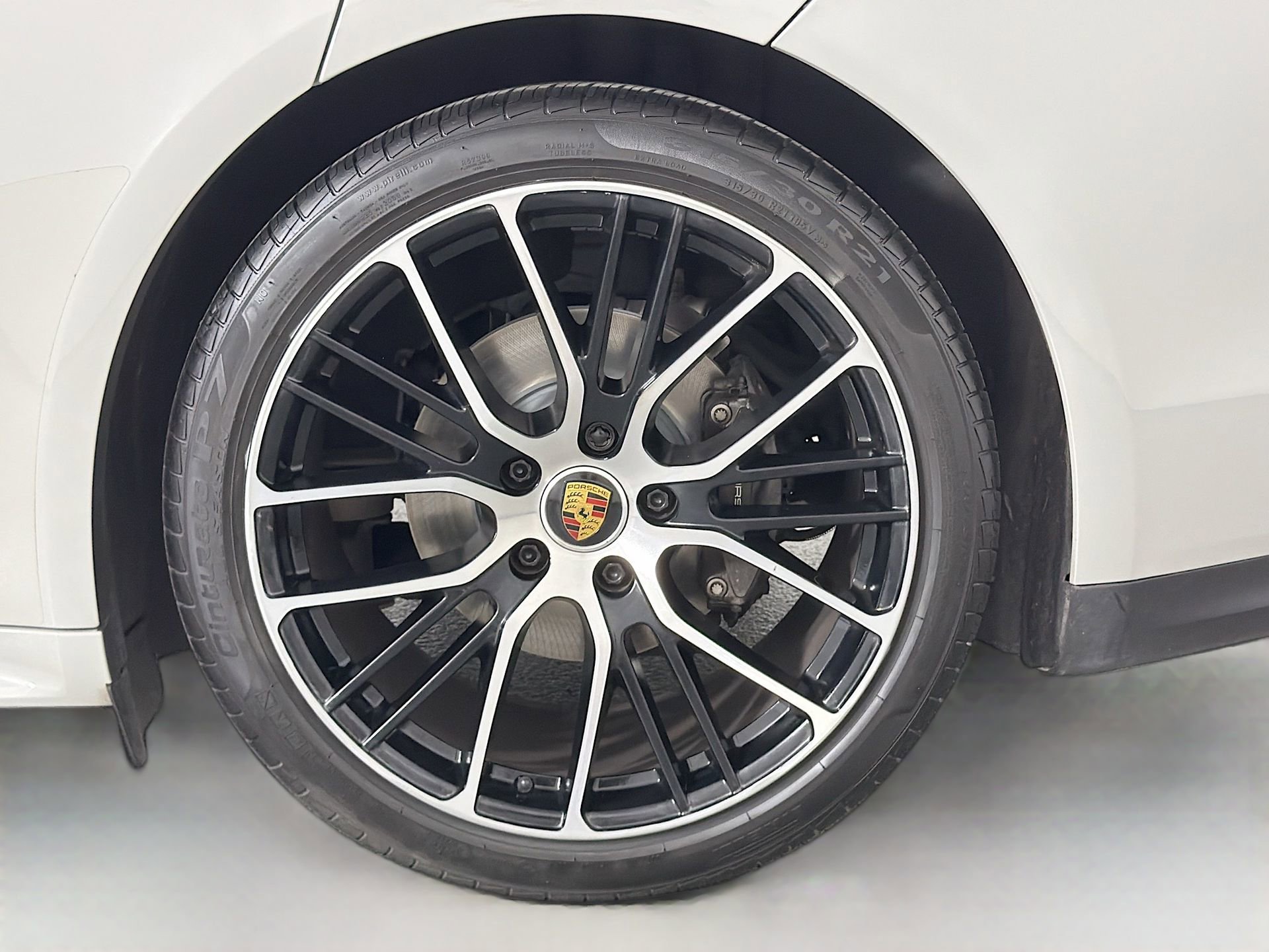 Certified 2023 Porsche Panamera Platinum Edition image 12