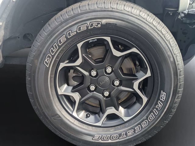 Used 2021 Jeep Wrangler Unlimited Rubicon 4xe w/ Cold Weather Group AWD/4WD image 11