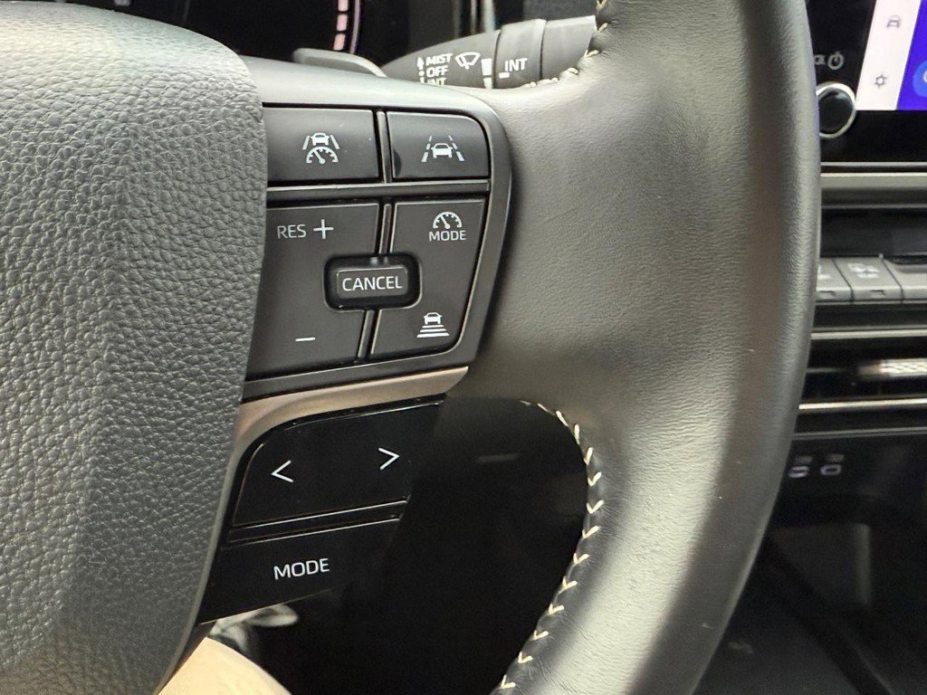 Certified 2025 Toyota Camry SE FWD image 18