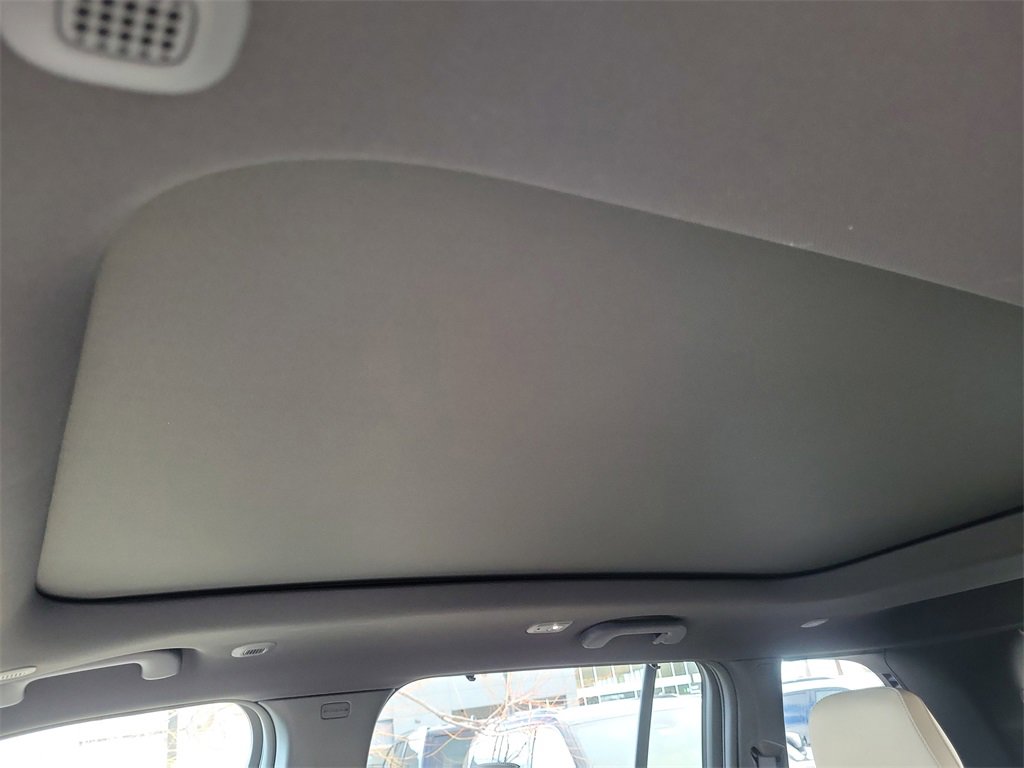 New 2025 Jeep Grand Cherokee Limited image 10