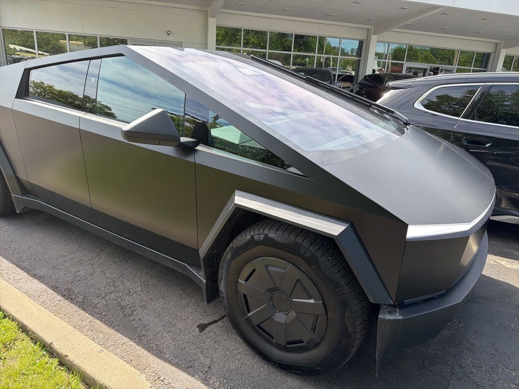 Used 2025 Tesla Cybertruck AWD Crew Cab image 2