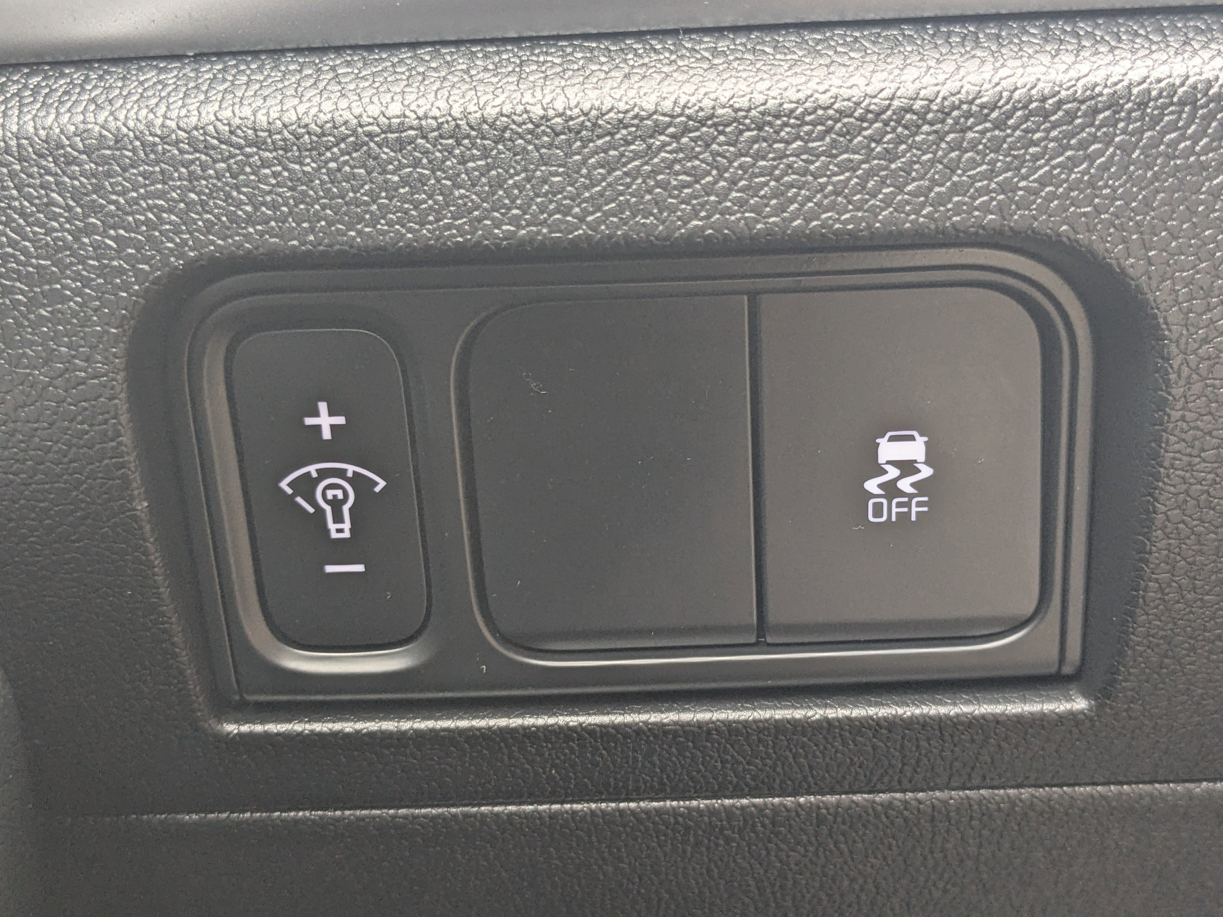 Certified 2025 Kia Sorento S w/ Panoramic Sunroof Package image 40