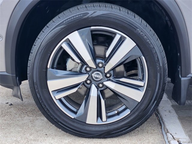 Used 2023 Nissan Rogue SL w/ SL Premium Package image 10