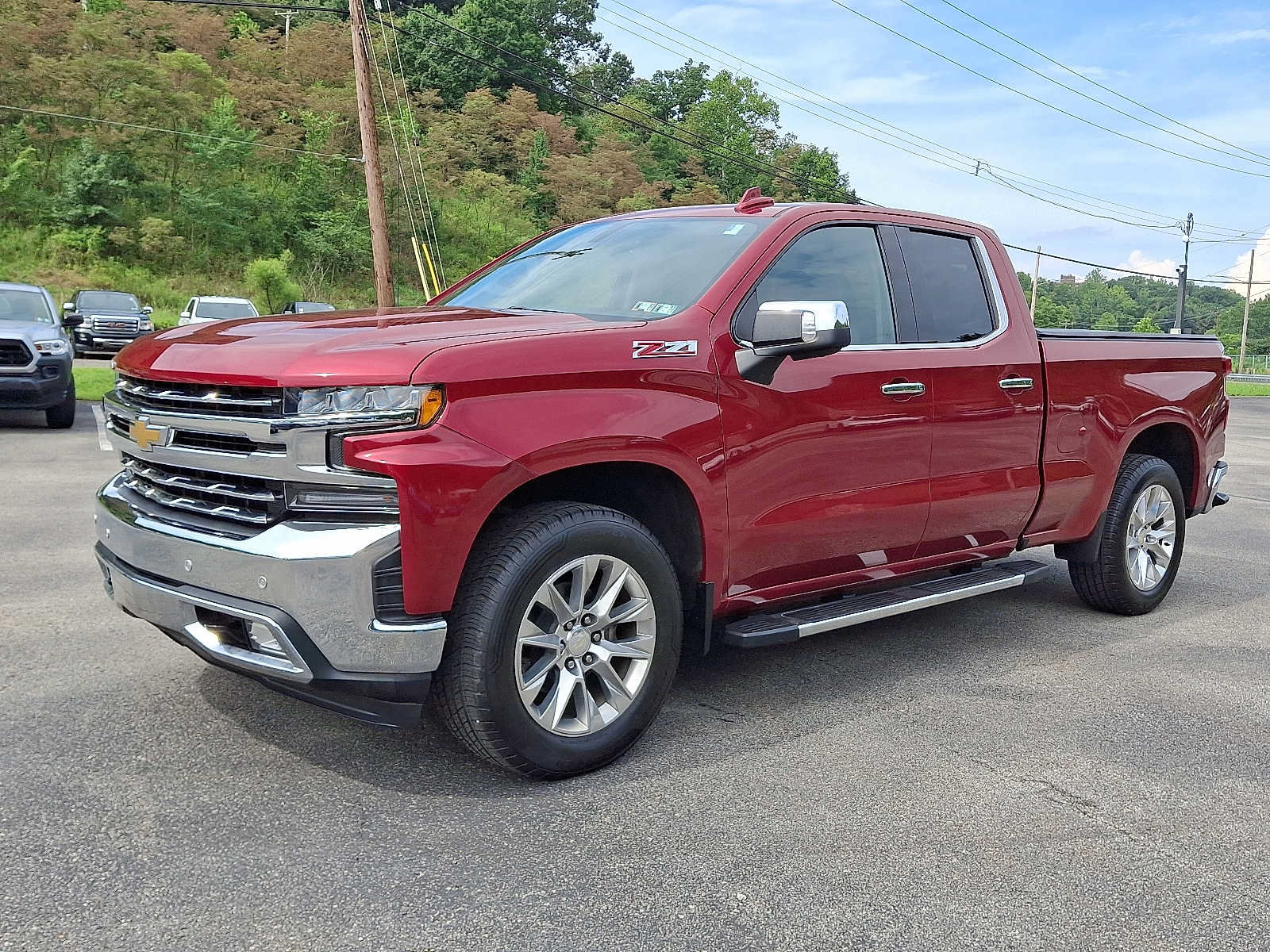 Used 2019 Chevrolet Silverado 1500 LTZ w/ LTZ Plus Package AWD/4WD image 3