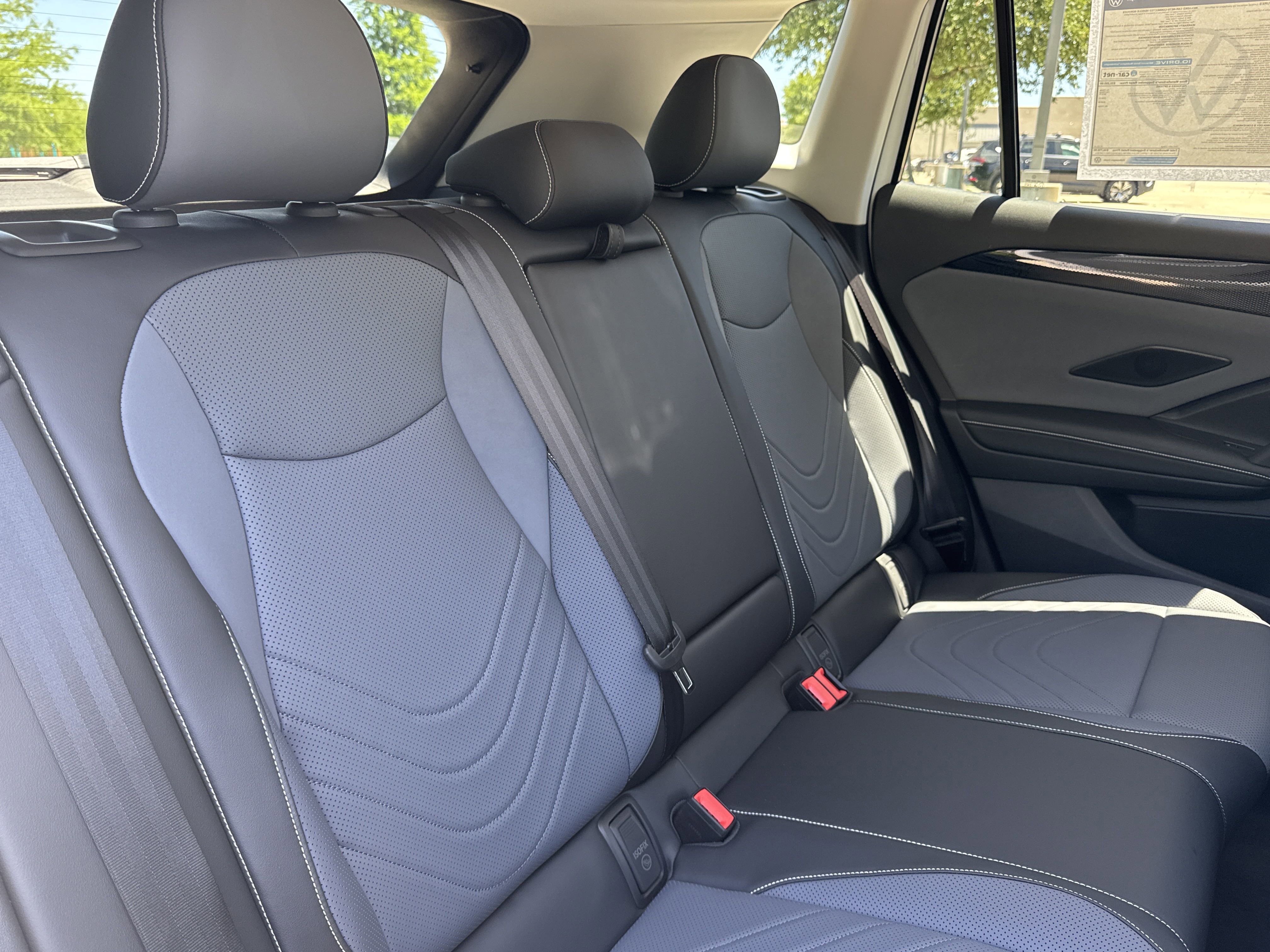 Certified 2026 Volkswagen Tiguan SE FWD image 47