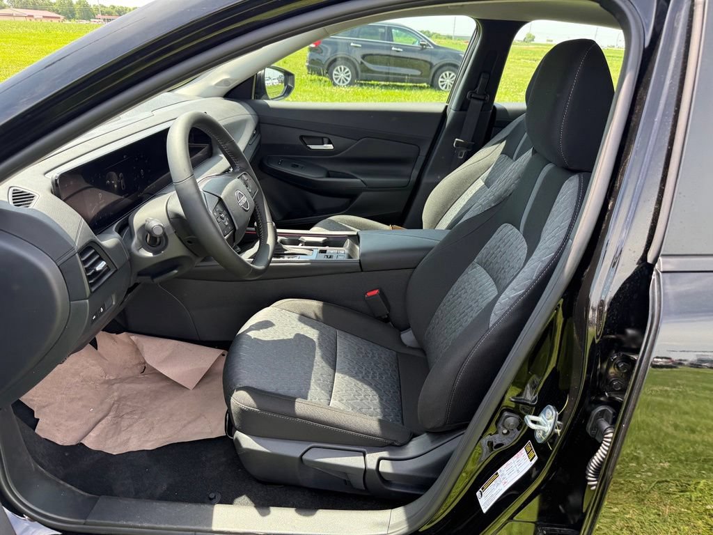 New 2026 Nissan Sentra SV w/ SV Convenience Package FWD image 9