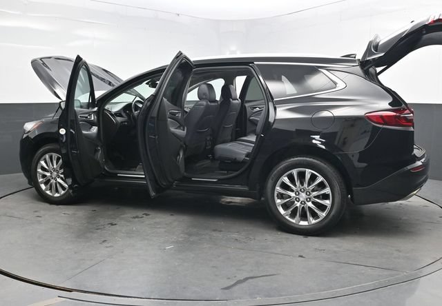 Used 2020 Buick Enclave Essence w/ Sound and Sites Package AWD/4WD image 41