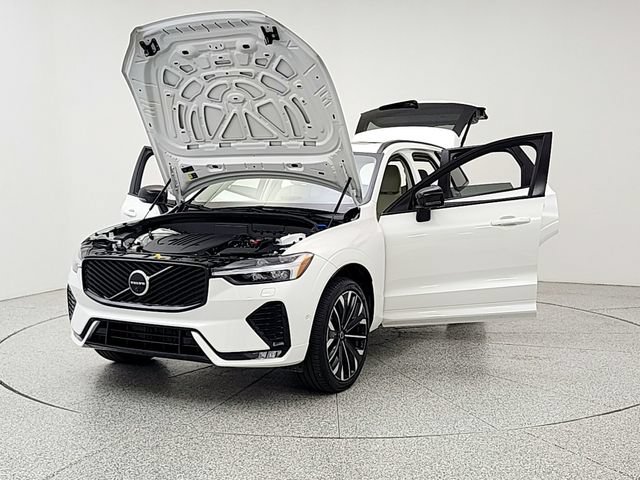 Certified 2026 Volvo XC60 B5 Ultra AWD/4WD image 9