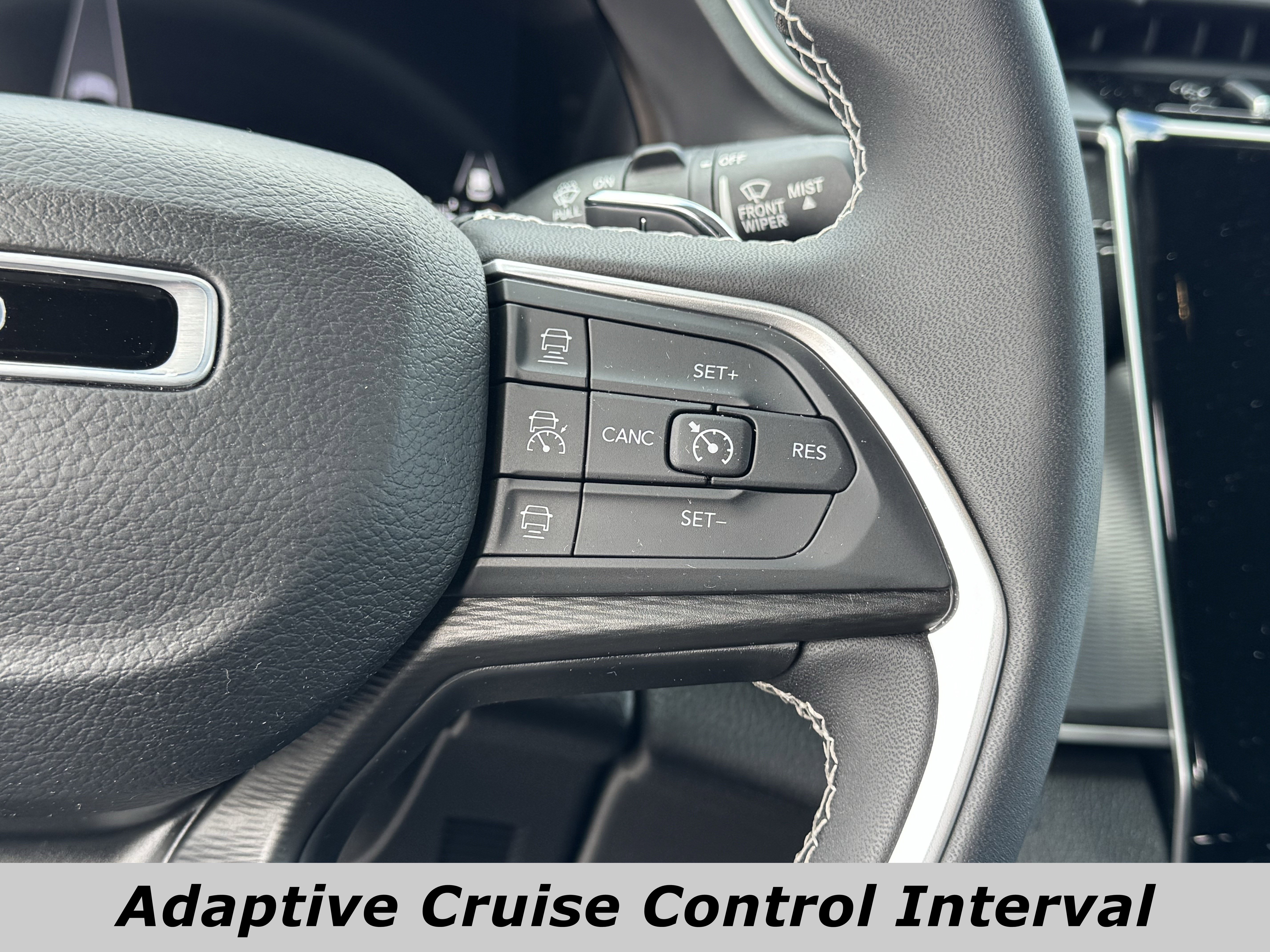 Used 2024 Jeep Grand Cherokee Laredo w/ MOPAR Finishing Package image 6