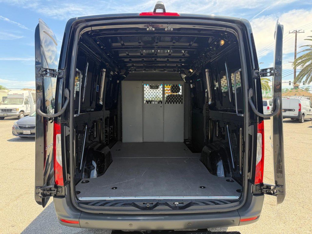 Used 2022 Mercedes-Benz Sprinter 2500 image 20