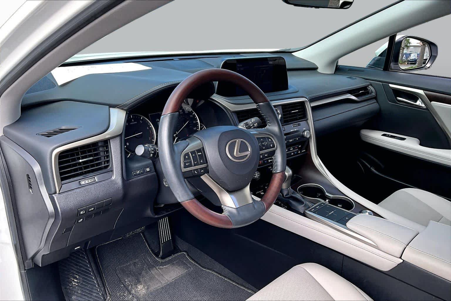 Used 2022 Lexus RX 350 FWD w/ Premium Package image 18