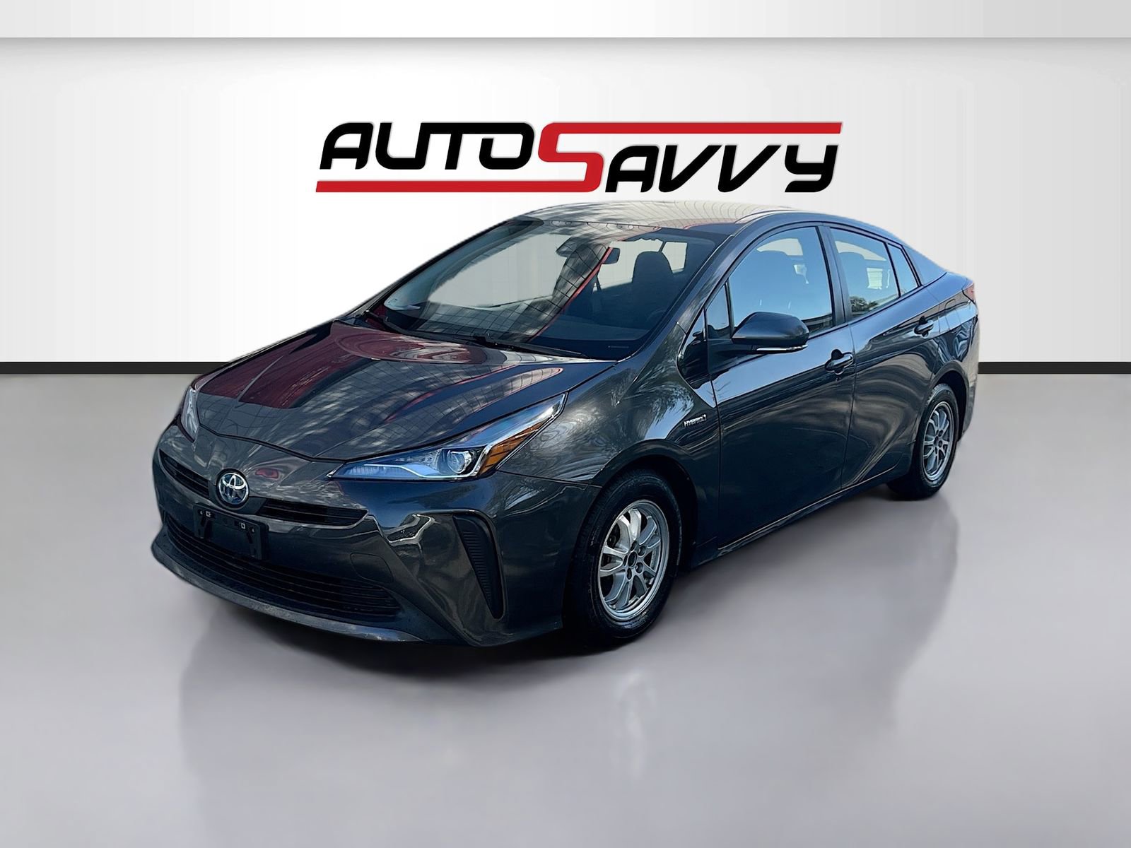 Used 2022 Toyota Prius L Eco image 3