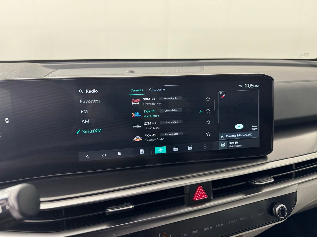 Used 2025 Kia Sorento S w/ Panoramic Sunroof Package image 16