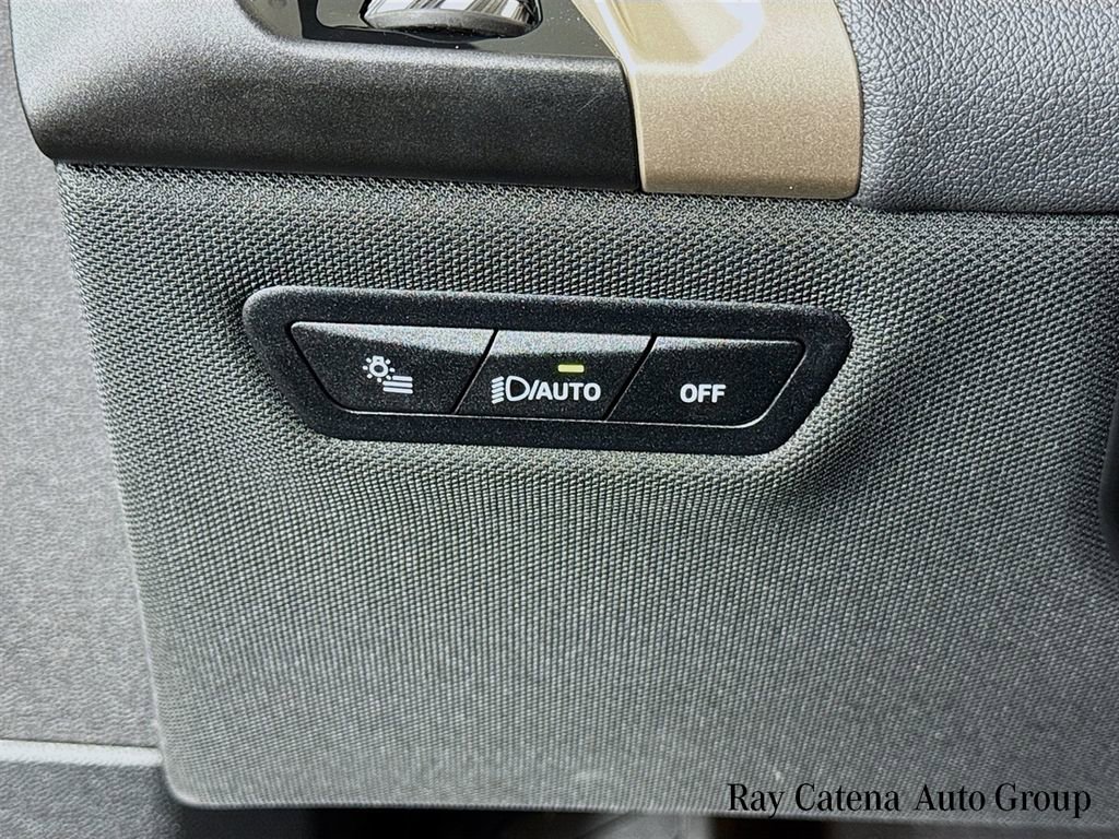 Used 2026 BMW iX xDrive45 image 10