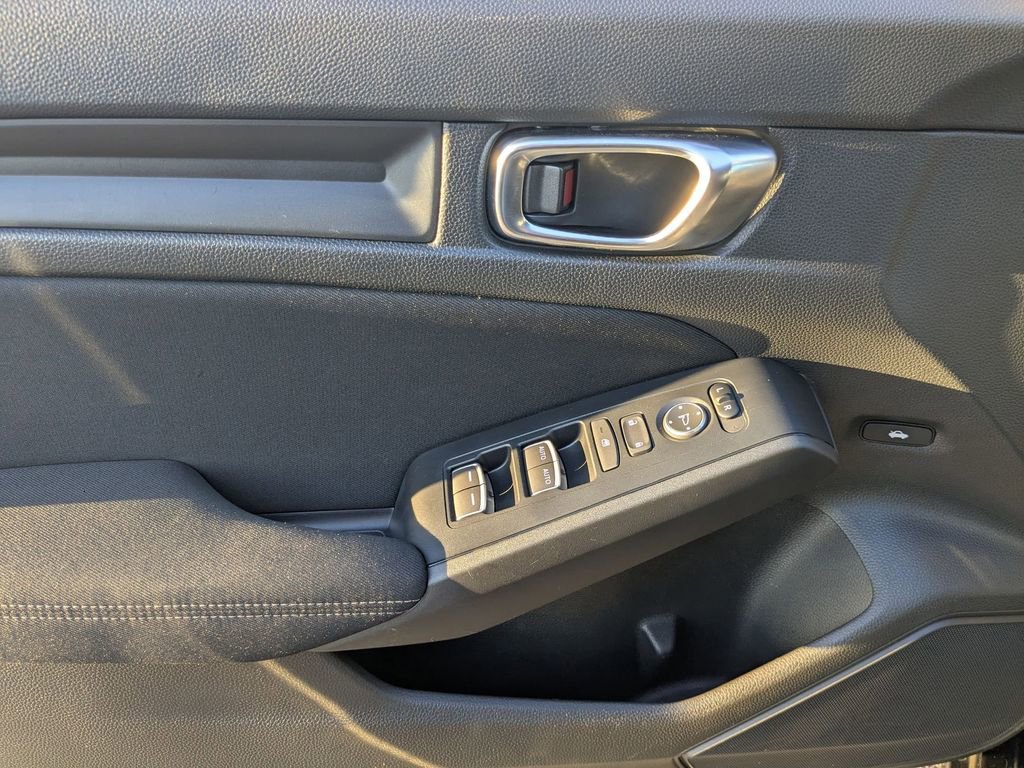 Used 2025 Honda Civic Sport image 14