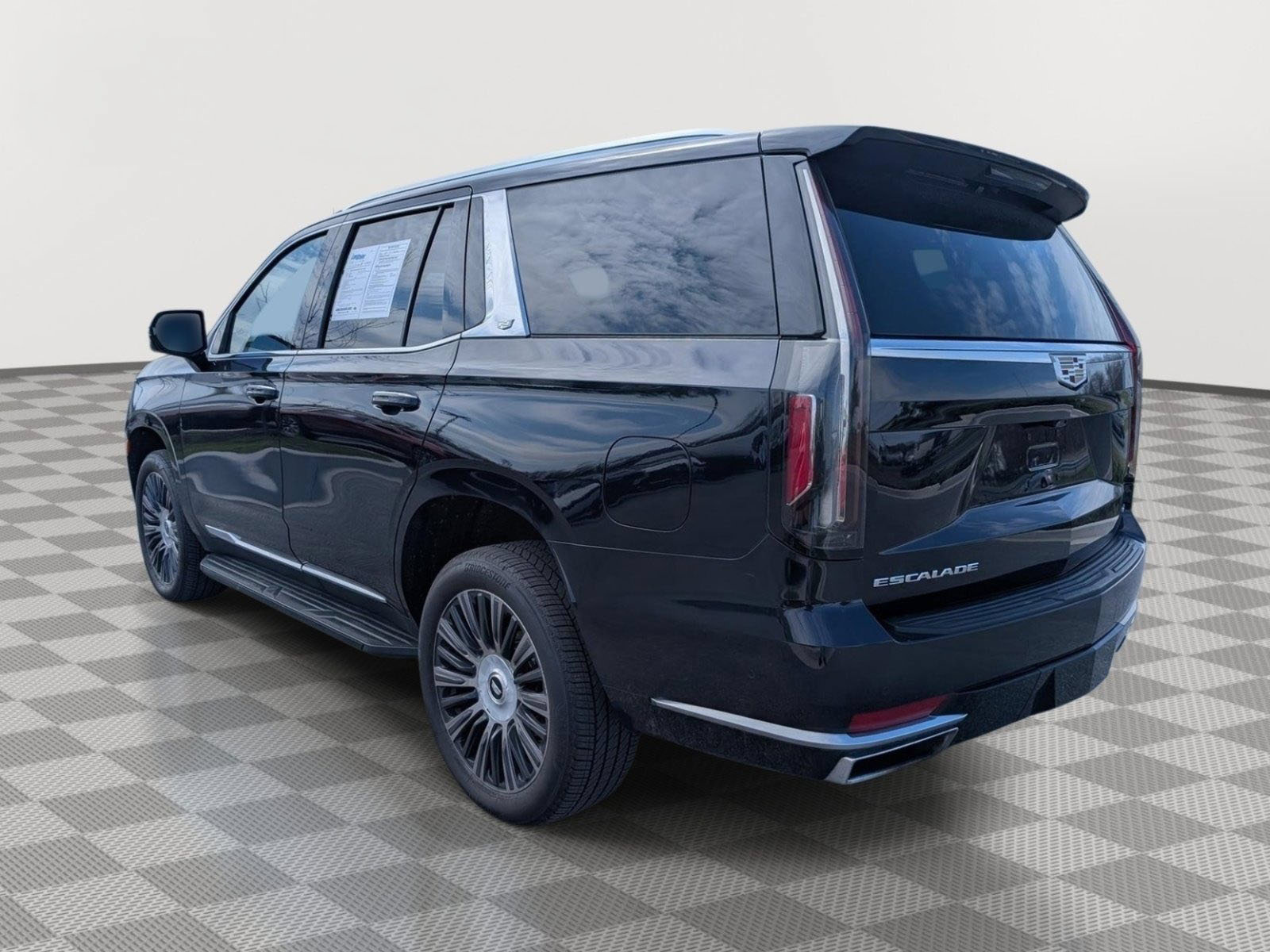 Used 2022 Cadillac Escalade Premium Luxury AWD/4WD image 3