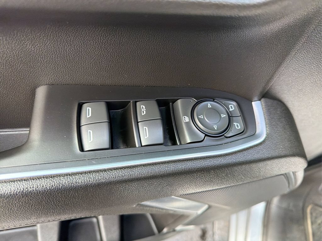 Used 2023 Chevrolet Silverado 1500 LT AWD/4WD image 31