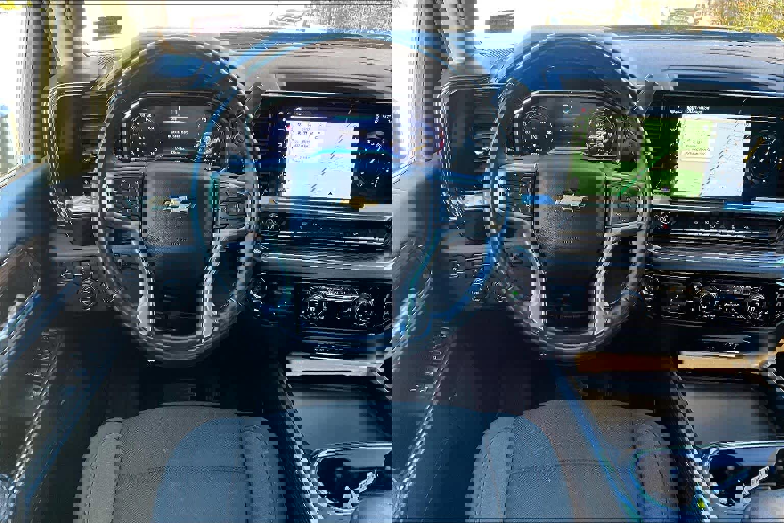 Used 2025 Chevrolet Silverado 2500 LT w/ Convenience Package image 5